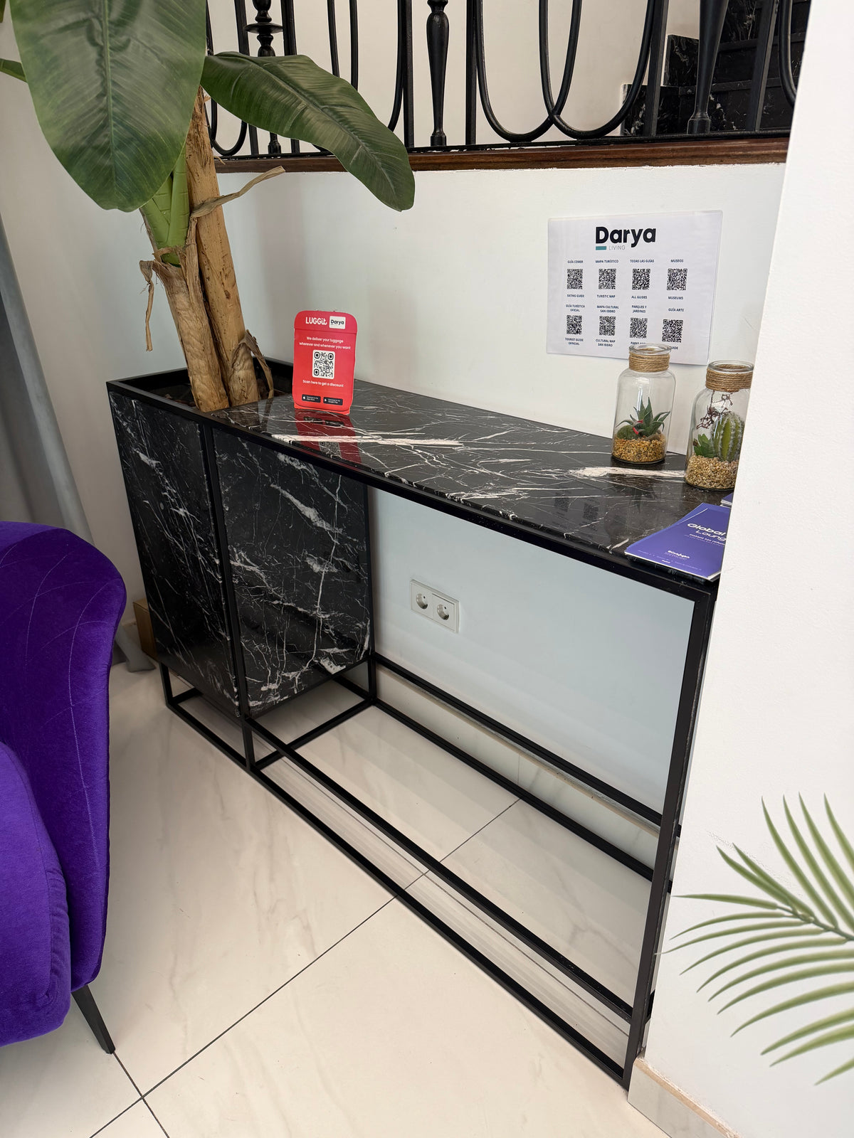Mesa de recepción (mármol/metal)