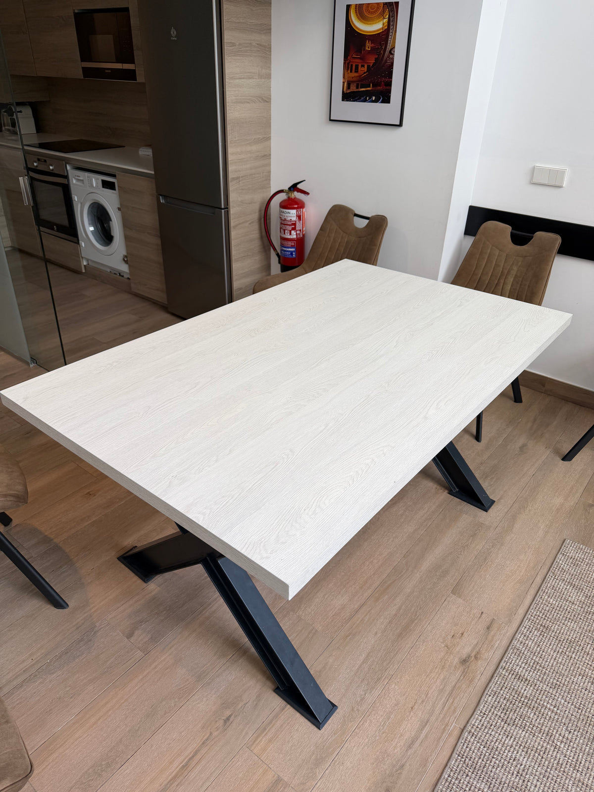 Mesa de comedor beige (6 comensales)