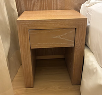 Mesilla de noche con cajón