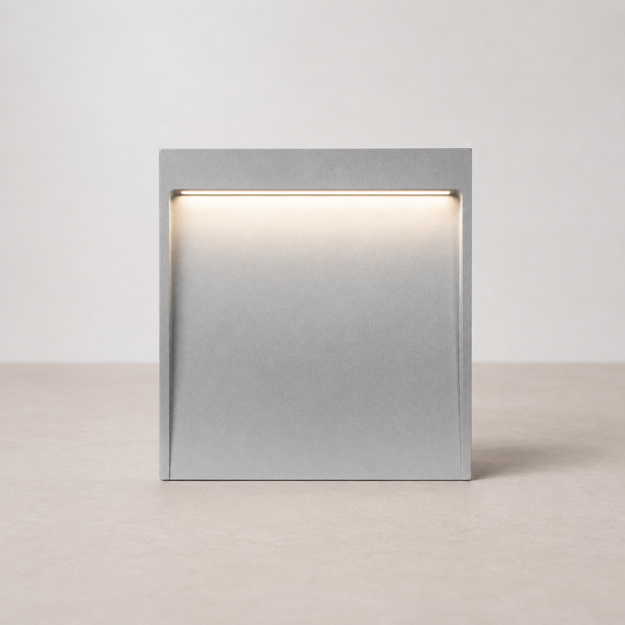 Luz Pared: My way 110x100 LED 5W11187,20 / Parathom Led 8,3 W148,69
