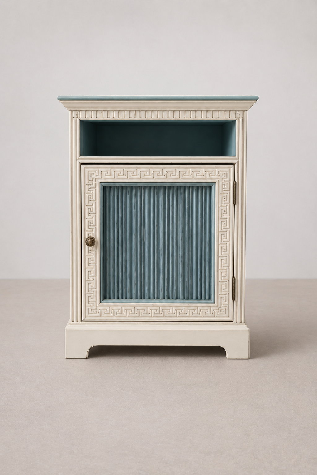Petit meuble de rangement