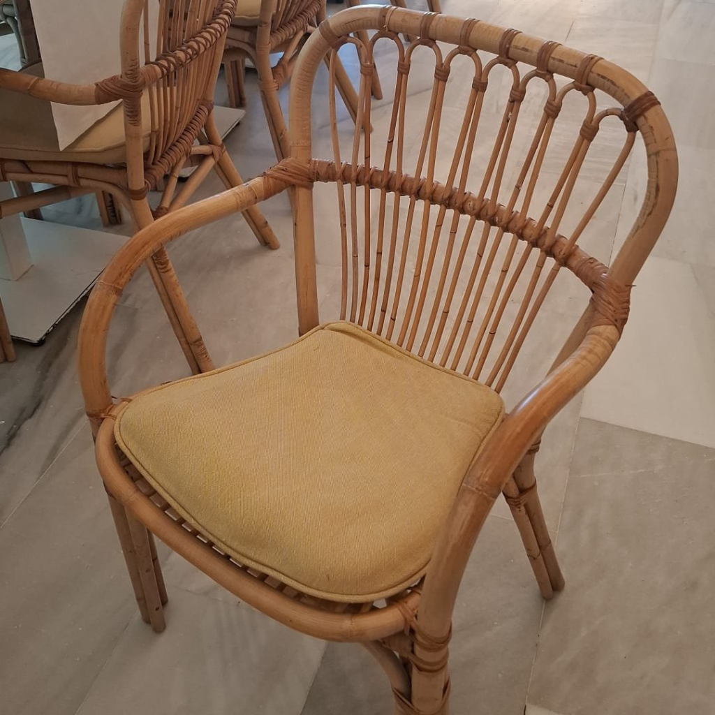Silla mimbre comedor