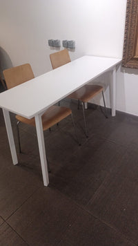 Mesa branca de escritório  (140x45cm)