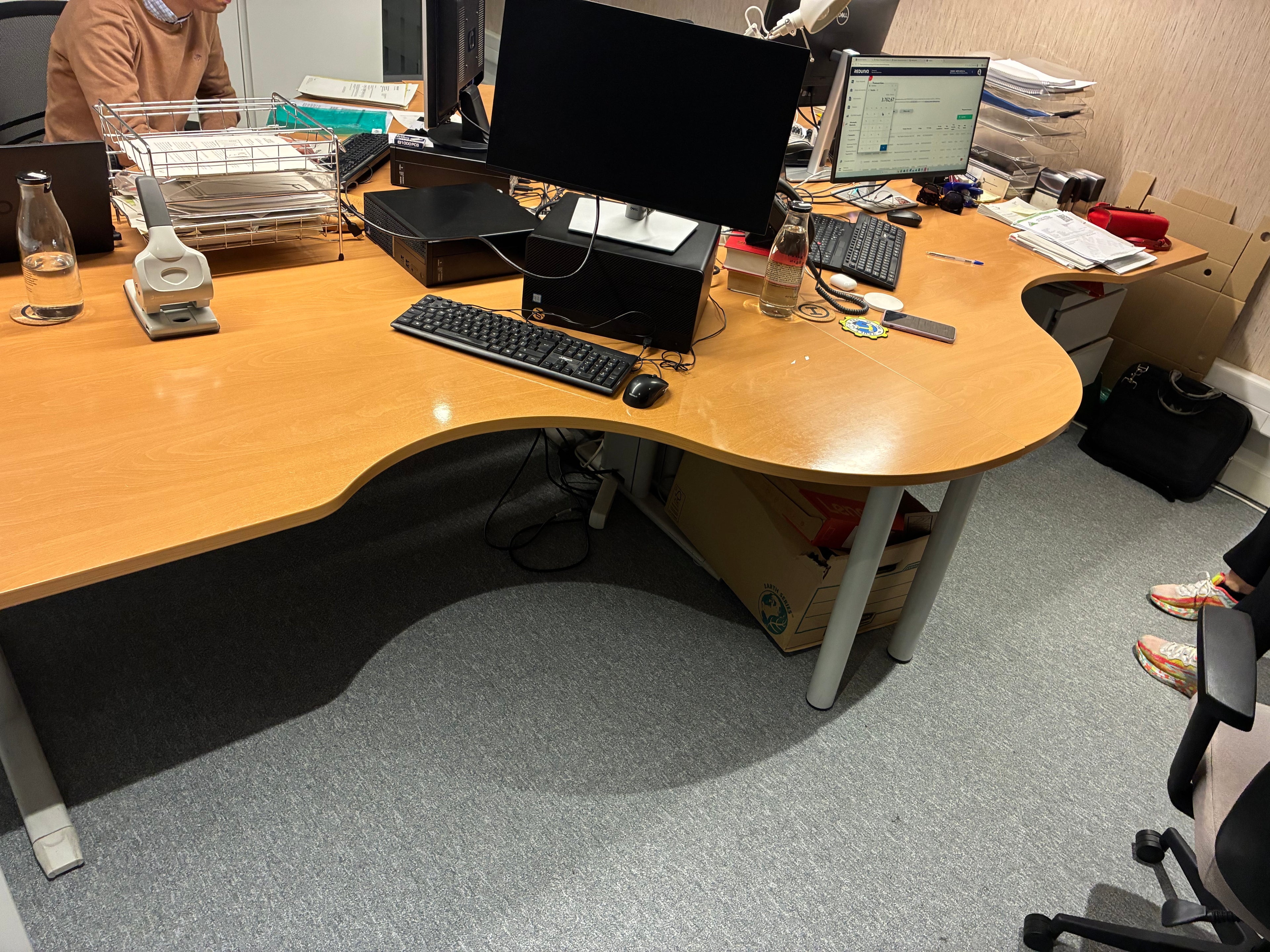 Mesa de escritório ergonómica