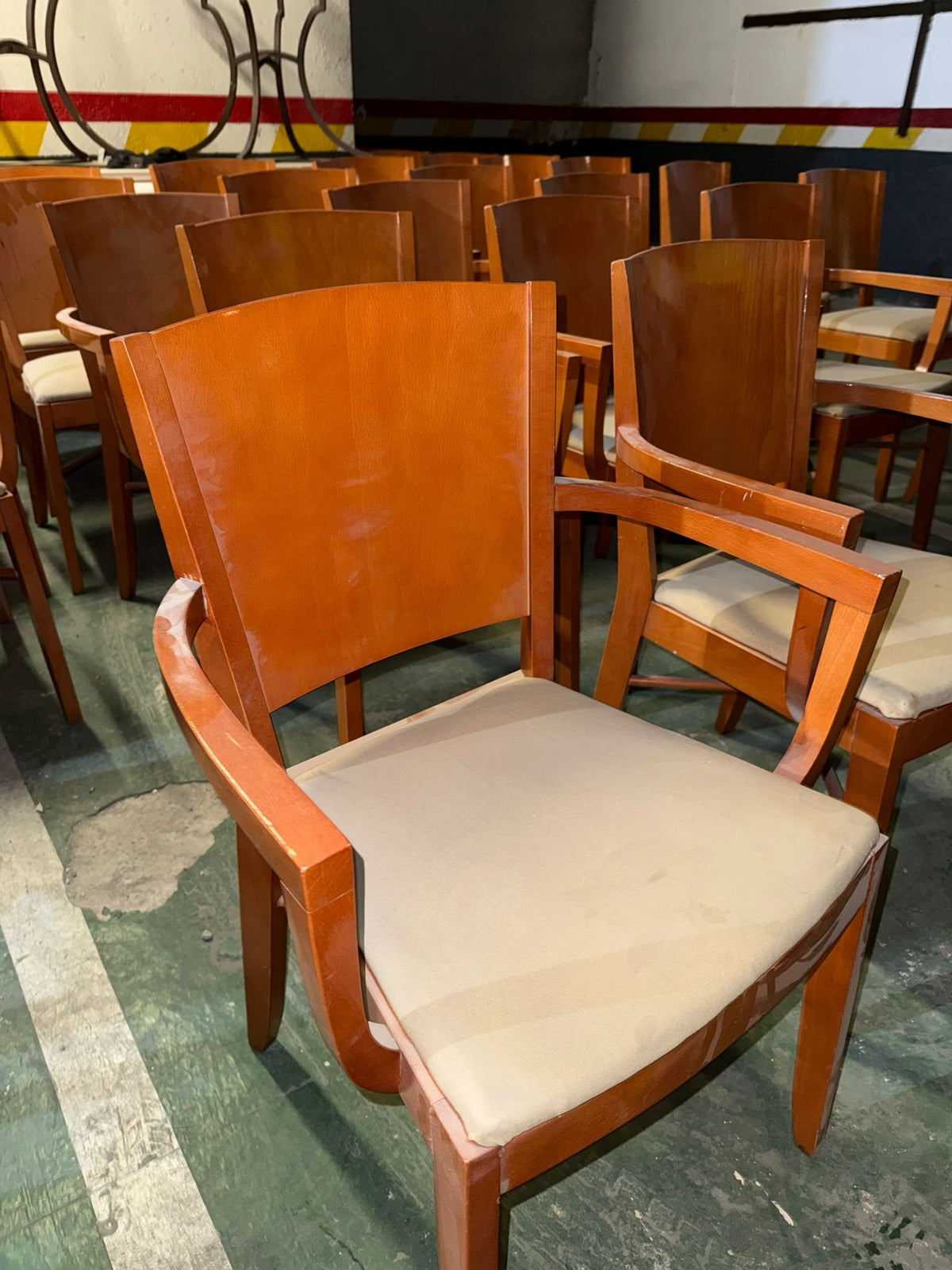 Chaise de salle à manger