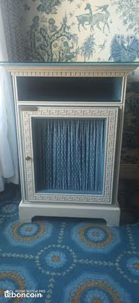 Petit meuble de rangement
