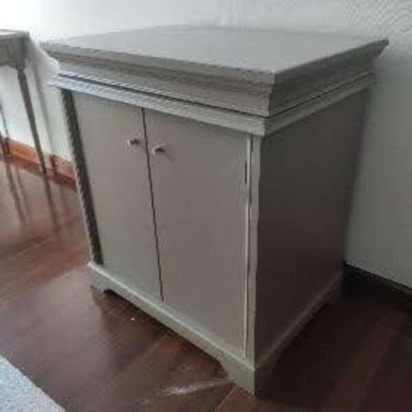 Meuble pour minibar