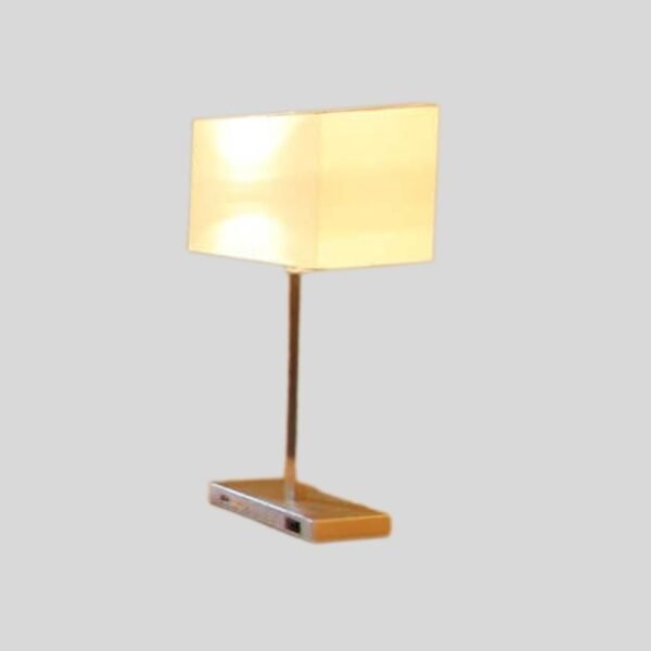 Lampe de bureau avec prise USB