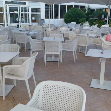 LOTE 280 SILLAS PLASTICO BLANCA + COJINES ASIENTO