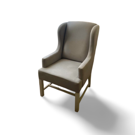 Butaca de salón madera blanca y tapizado gris