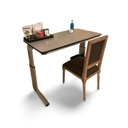 Mesa de escritorio con estructura metálica